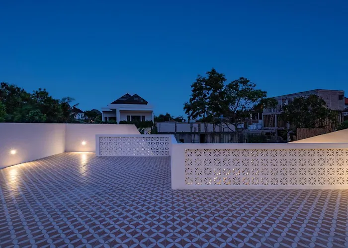 Tropical 2br At Berawa I Pool I Enclosed Living 坎古