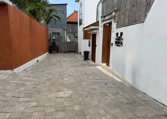 Tropical 2br At Berawa I Pool I Enclosed Living 坎古